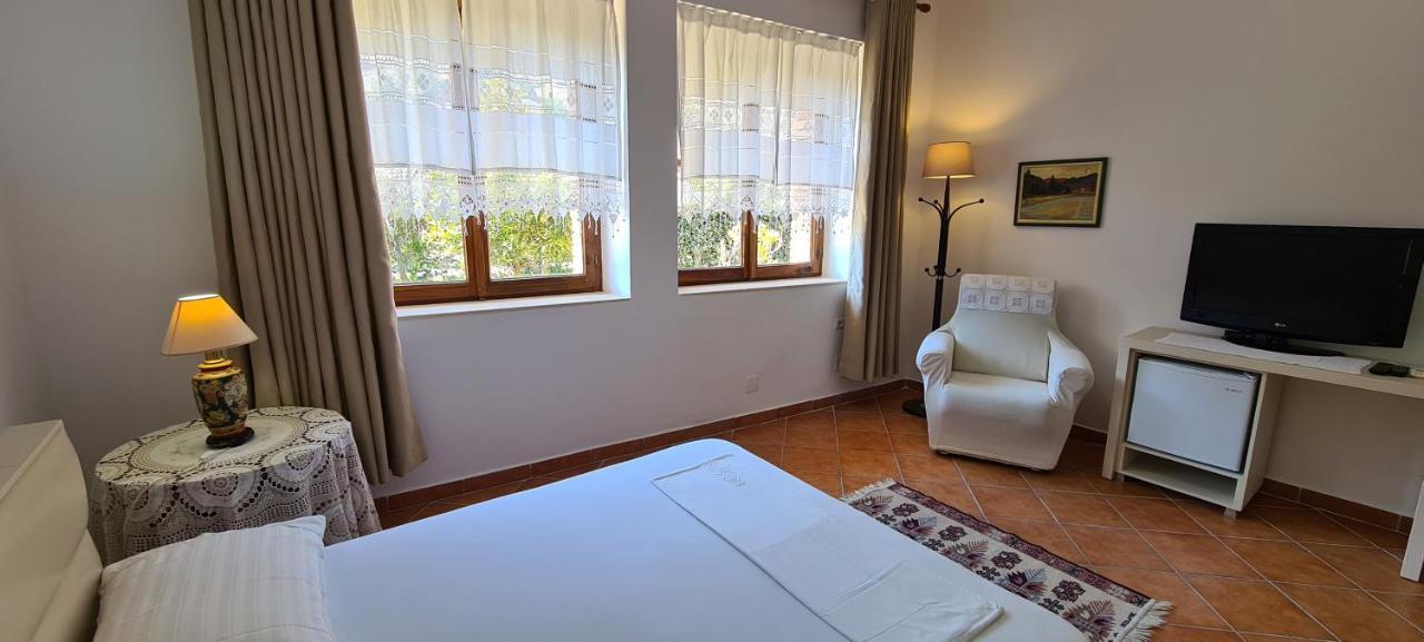 Veranda B&B เบราท ห้อง รูปภาพ